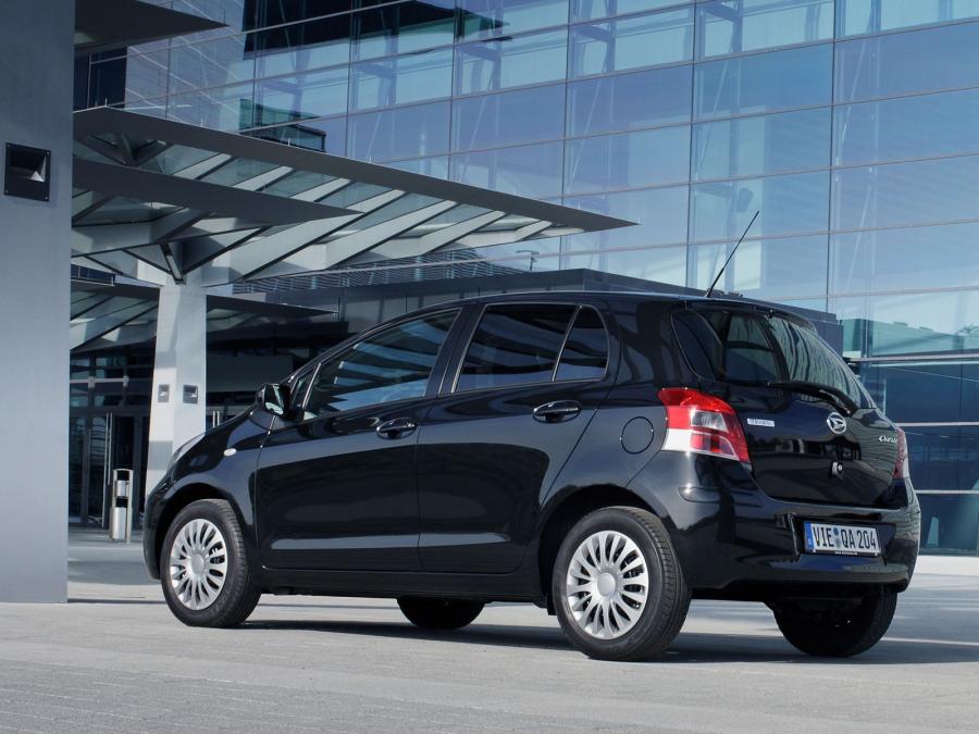  Daihatsu Charade 2011 года  (EU) (фото 11 из 16)